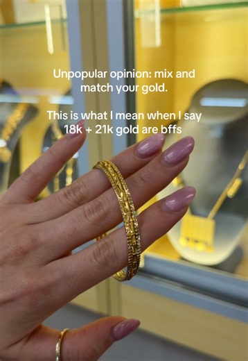 How to Mix and Match 18k and 21k Gold Bangles