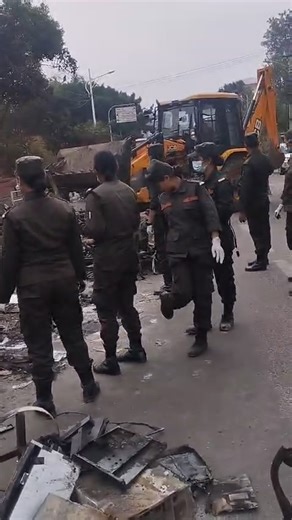 काठमाडौ महानगर सरसफाइ गर्दै । | CanadaNepal