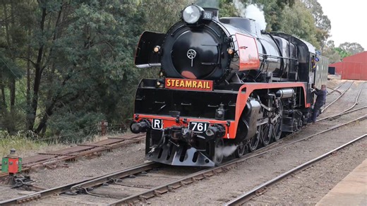 Shunting the Steamrail Victoria Hudson Steam Locomotive R761. Steamrail has lots of tours coming up. Check the Facebook Page for more information. | Schony747 Youtube & DVD