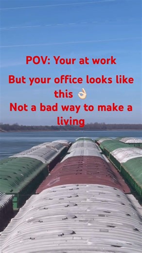 All them times staring at the windows in school really set me up for the future 🫡 #hfl #towboats