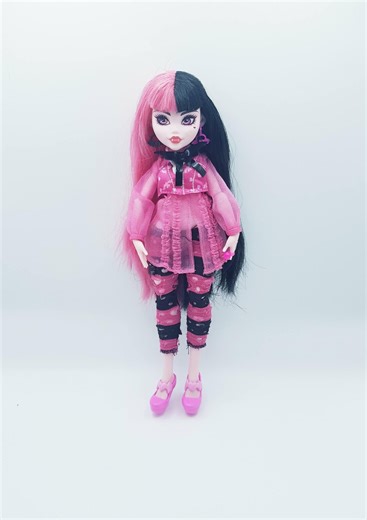 Monster High Draculaura Fashion Doll. - Etsy