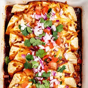 60K views · 72 reactions | This healthy Ground Turkey Enchilada recipe is a quick and easy variation on a Mexican classic! This hearty, flavorful dish has bold authentic flavors but is ready from start to finish in 45 minutes! Full Recipe Here: https://www.healthyseasonalrecipes.com/ground-turkey-enchiladas/ | Healthy Seasonal Recipes | Facebook