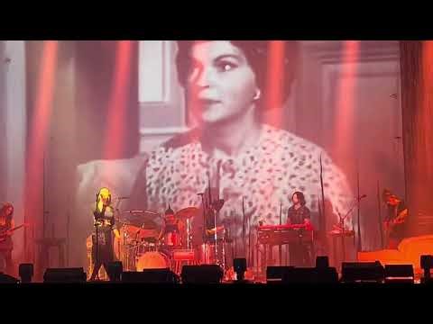 Mitski about this venue & this song - Francis Forever. Live. Los Angeles. 02.04.2026 [FULL SONG] HD