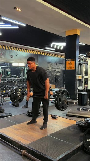 KAY HYBRID (@kay_hybrid)’s video of Women Deadlift