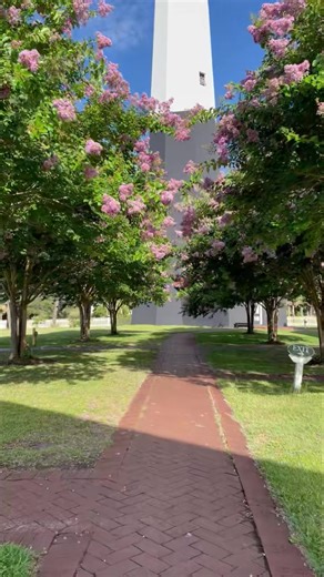 Come and visit our little pink oasis at the Tybee Lighthouse. We’re open all weekend from 9:00 AM to 4:30 PM. Come early and beat the heat! | Tybee Lighthouse