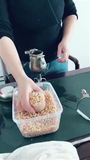 Explosive Pressure Cooker Popcorn Maker