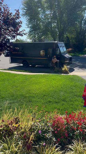 Unboxing the New Apple iPad in a Cozy Neighborhood