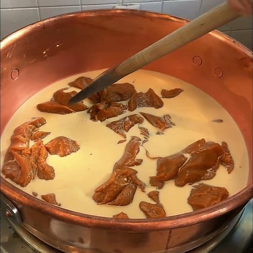 🍎 It’s Apple Cooking Day at Rocky Mountain Chocolate Factory