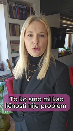 Marko i Svetlana Majkić on Instagram: "Nije problem to ko smo mi kao ličnosti. Nije problem ni temperament, ni ono što nam je „dato“. Problem najčešće nastaje onda kada se određene osobine u odnosu pretvore u obrasce koji ponavljaju bol. Odgovorna osoba, ona koja ume da nosi, često preuzme previše. Počne da kontroliše iz brige, iz želje da odnos opstane. A partner se tada povlači ili se buni,jer odgovornost više ne deluje kao podrška, već kao pritisak. Empatična, saradljiva osoba razume, trpi, 