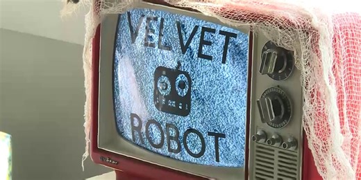 Velvet Robot to close Roscoe location