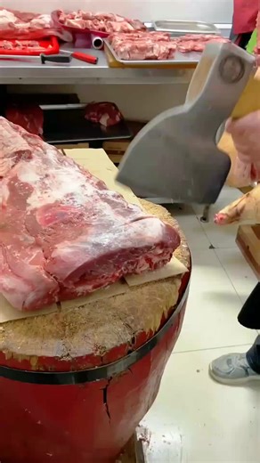 Satisfying Meat Cutting ASMR Experience