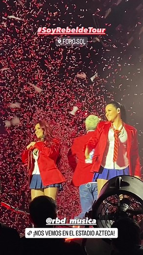Dulce María 🎤 esta noche durante el quinto show en el Foro Sol, CDMX!! 😍🇲🇽 Concierto #52 Gira #SoyRebeldeTour 🎶 Los Amo 💞 @Dulce María . . . #dulcemaria #dulcemaría #robertapardo #rbd #rebelde #rbdmexico #rbdtour #rebeldemexicano #generacionrebelde #losamo❤️