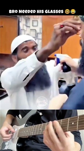 He Was Cutting The Wrong Person ✂️🤦🏻‍♂️😂 #FunnyVideos #Guitar #Memes #Viral #FunnyMoments #shorts