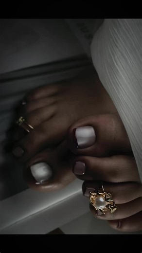 Introducing Hard Gel Nail Extensions with Dual Form Method