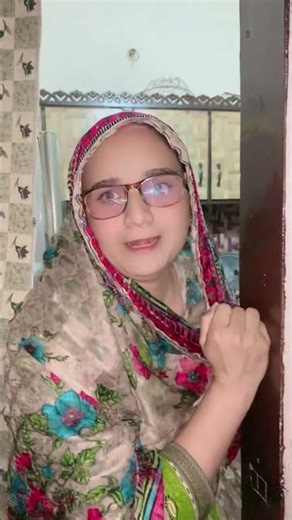 Heere #shortvideo #funny #haveitoldyoulatelythatiloveyou #comedyshorts #comedy #butifyoucloseyoureye