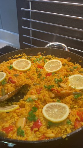 Lil veggie paella #foodtok #vegan