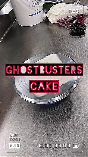 32K views · 941 reactions | I recorded this one just so I could use this song- yes I’m a nerd❤️ Who ya gonna call? #GHOSTBUSTERS #scottscakelove | Scott’s Cake Love | Facebook