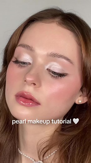 Achieve a Pearl Makeup Look with this Angelic Makeup Tutorial