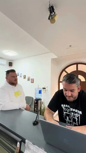 Hallod, Főnök❓ 📌1142 Budapest, Ungvár köz 5. 🌐 www.notebook-alkatresz.hu #notebookalkatrész #budapest #reels #foryou | Notebook-alkatrész.hu