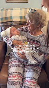 755K views · 20K reactions | I’m crying  When Navy saw Jane Jane for the first time, she started smiling like she knew she was someone special.  She loves you sm already 凉 #greatgrandma #reels #sweet #emotional #cute #grandma #love #family #memories | Carlin Stewart | Facebook