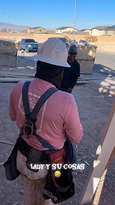 Volvimos a Facebook # humor #construcion | Lady construction80