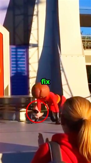 What Happens When A Disney Character’s Head Falls Off? 😳