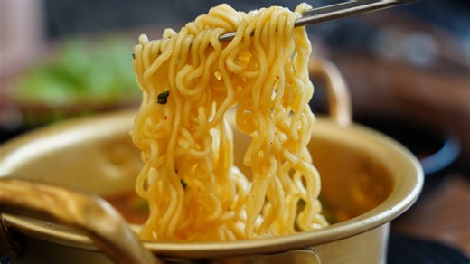 The single ingredient that transforms ramen into a more filling 5-minute meal