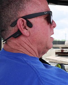 Firecom for clear comms Clear comms change everything. How much more effectively could you train with hands-free communications? Firecom Portable cuts out the noise and keeps firefighters connected from start to finish. https://ow.ly/PtvZ50XJJh2 Sponsored Post | Fire Engineering