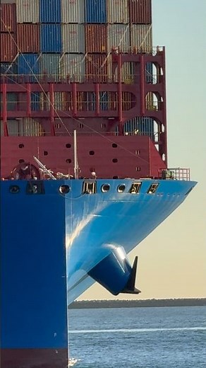 Loaded COSCO Shipping