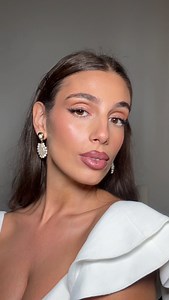 BRIDAL | MAKEUP ARTIST | CONTENT CREATOR on Instagram: "I’m back with another TUTORIAL with PRODUCTS MENTIONED and tagged below. I had so many questions about the products used for this look and I had so much fun trying out new makeup. Save this look if you need bridal makeup inspiration for 2025. @strangeluxury Barrier Balance cream @diorbeauty Dior forever Skin foundation @armanibeauty Luminous silk concealer @diorbeauty contour stick @espressoh_ Oh Sole Mio blush @maccosmeticsanz New romance 