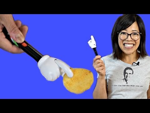 🇯🇵Potato CHIP GRABBER Gadget Review & 🇯🇵Chip Taste Test| Potechinote - Keeps your fingers clean?