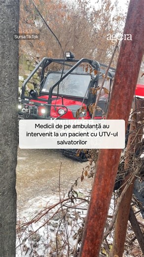 AGORA on Instagram: "🔻Intervenția unei echipei medicale de pe ambulanță a fost imposibilă din cauza ghețușului format pe mai multe porțiuni de drum. 📌Medicii au avut nevoie de sprijinul salvatorilor care au intervenit cu UTV-ul pe strada Dumbrăvii, din Chișinău. Din imagini se vede segmentul abgrupt de drum și trasnportul lunecând pe gheață."