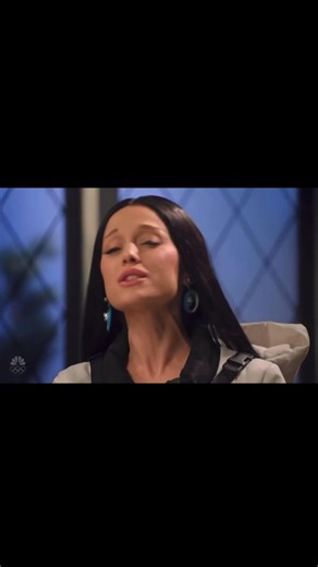 Ariana Grande does a Katy Perry impersonation on SNL. | Music Icon
