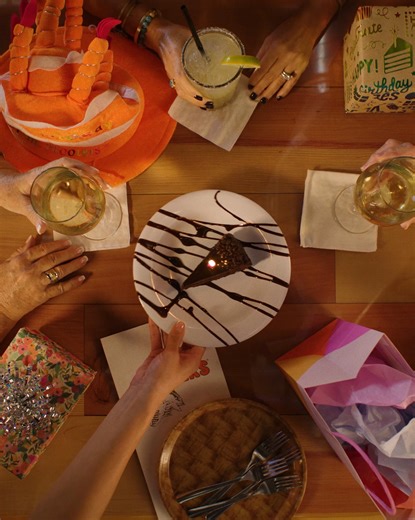  Nothing beats the Original!  Wings done right. Cold drinks. Good vibes. 黎 Back to our roots and the tradition you love — Hooters. Come taste why we’ve been world-famous for years!  | Hooters | Facebook