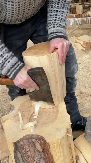 Broad axe 🪓 polishing edge with slight disc-throw 😂 #woodworking #woodworkingtools