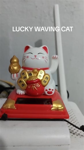 LUCKY WAVING CAT #luckywavingcat #luckycat #fyp #yellowbasket