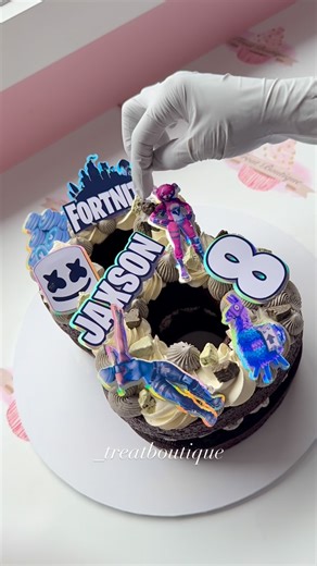 Treat Boutique on Instagram: "Fortnite 🤍 . . . . #fortnitecake #numbercake #caketutorial"