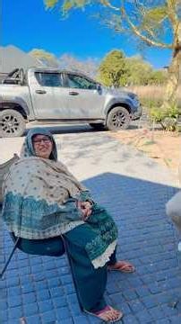 Maa puter mashwara ker rahy ny 🤣