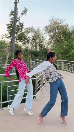 Lat Lag Jagi😅😅| #new #shortsfeed #shorts #trending #viral #ytshorts #ytbuddies #nice #shortvideo #yt