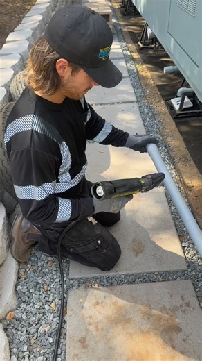 San Diego Electrician on Instagram: "Best way to heat PVC!!!! Don’t fuck with Anyone else⚡️⚡️ #electrician #construction #diy #tips #commerical #industrial #residential #sparky #fyp #explorepage #electrical #lifehacks #trades #"