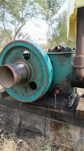 How to start an old diesel engine with fire 🔥 #machine #machinery