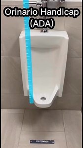 Según ADA, el borde del urinal accesible debe estar a 17 pulgadas máximo sobre el piso terminado (AFF). Los controles de descarga también deben cumplir con el rango de alcance permitido. Una altura incorrecta puede causar falla en inspección. Medir bien es cumplir código. #ADA #plomería #códigodeconstrucción #urinal #construccióncomercial #inspección | Nearby Plumbing