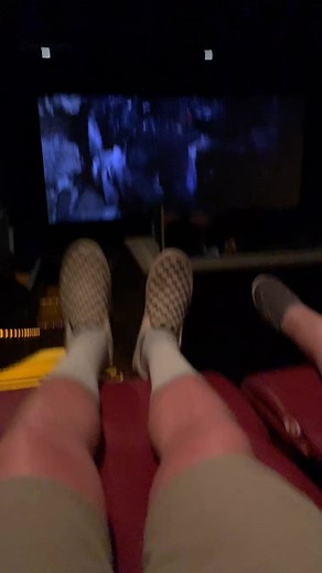 Luxury Reclining Seats at AMC Theatres like Craftmatic - Clear Screens at AMC Recliners