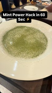 Make mint powder at home in just 1 minute using a microwave method 🌿 This mint power hack keeps color, aroma, and nutrients intact. Perfect for chaas, chutney, raita, seasoning, pani puri masala & detox drinks. No sun-drying, no oven — just fresh mint microwave = instant mint powder. A must-know chef kitchen trick for every home cook. . . . (mint powder mint powder at home microwave mint powder mint power hack dry mint leaves fast mint powder recipe how to dry mint in microwave mint seasoning p