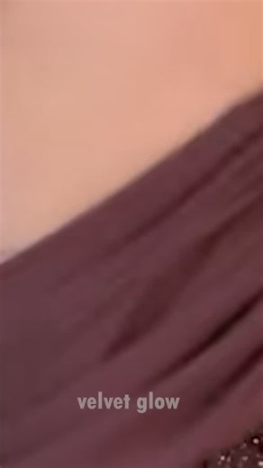 Glow Secrets!! on Instagram: "How to Hide Your Bra Under Any Dress 💥"