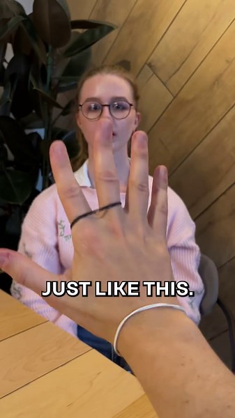 Elastic Band Trick | Easy & Visual Magic Anyone Can Learn (Tutorial)