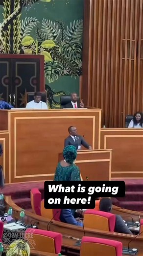 🔥🚨LATEST: Senegal's National Assembly descended into chaos after a heated debate over proposed constitutional reforms resulted in many female members of the Assembly failing to forcibly remove an opposition lawmaker from the parliamentary chamber who was able to stand strong ‘like mosses facing the Red Sea.’