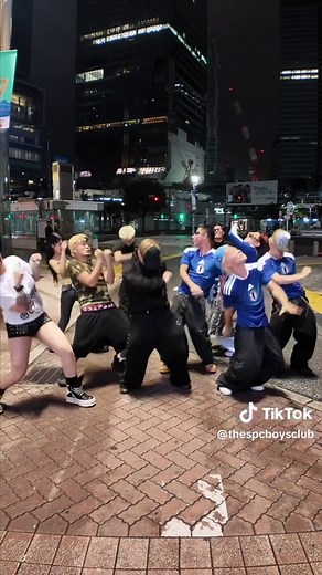 BEND in Shibuya Tokyo: Fobhuncho & Zukadalit DTown Boogie