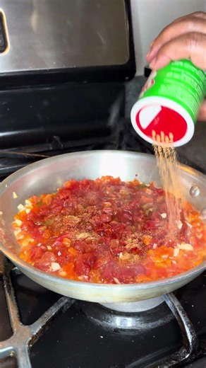 Elevated but affordable red snapper 👨🏾‍🍳🔥Easy baked snapper with creamy chile Creole sauce.