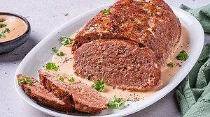 Saftiger Hackbraten im Ofen